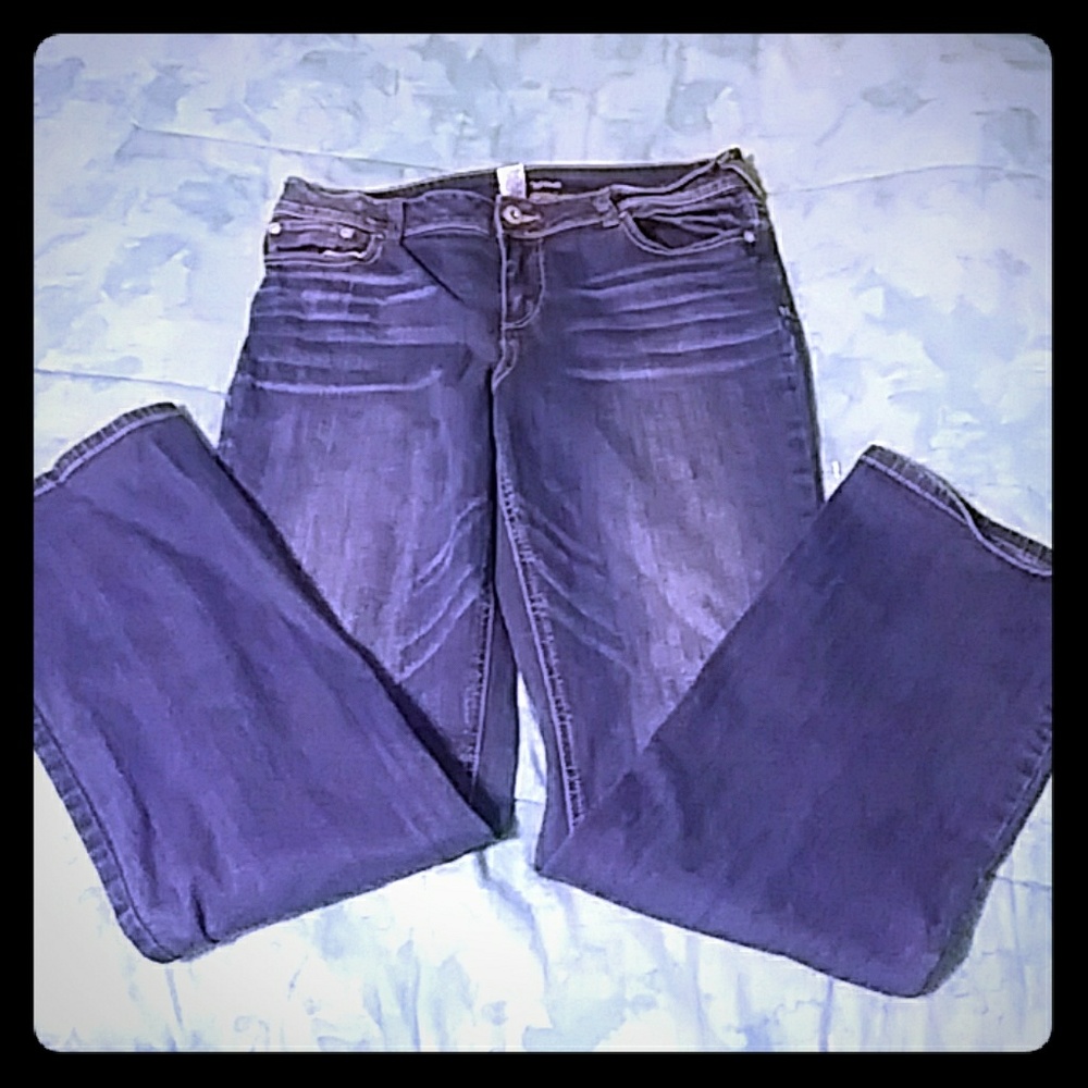 Maurices jeans